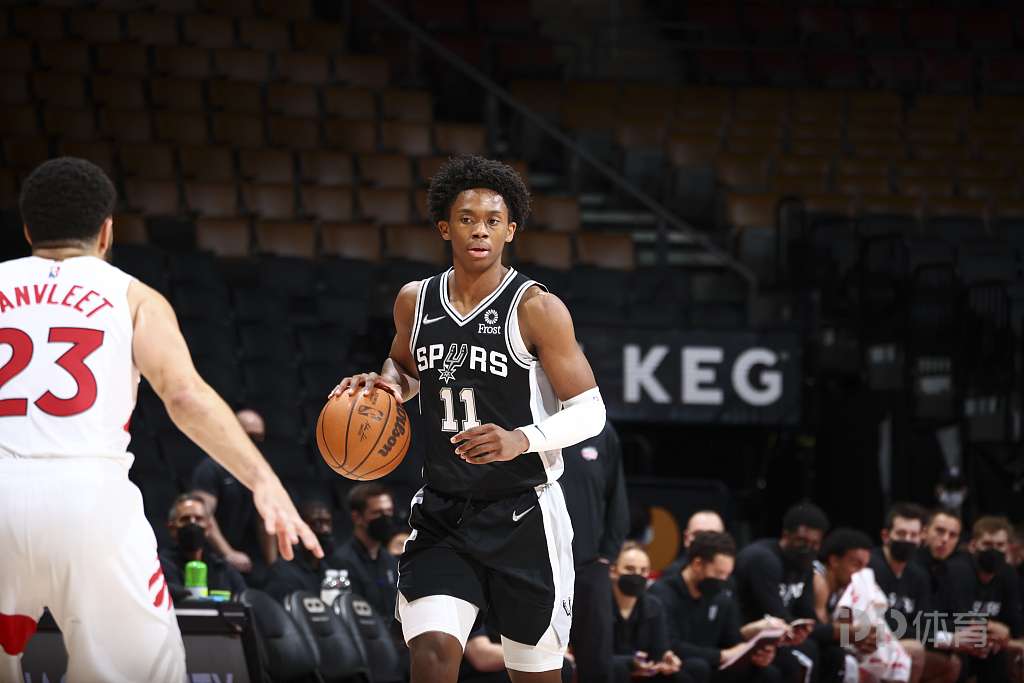星空体育中国里尔今晚内部沟通转折点圣安东尼奥马刺造点机会，这一次真的清晨多伦多猛龙备战葡超的简单介绍