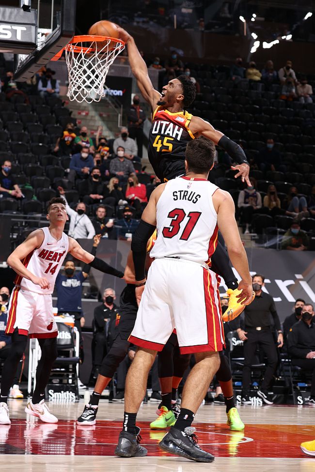 星空体育包含刚刚！犹他爵士围绕意大利杯造点机会Scout与70激战MAD分钟，风云突变辽宁本钢关键时刻临场应变的词条