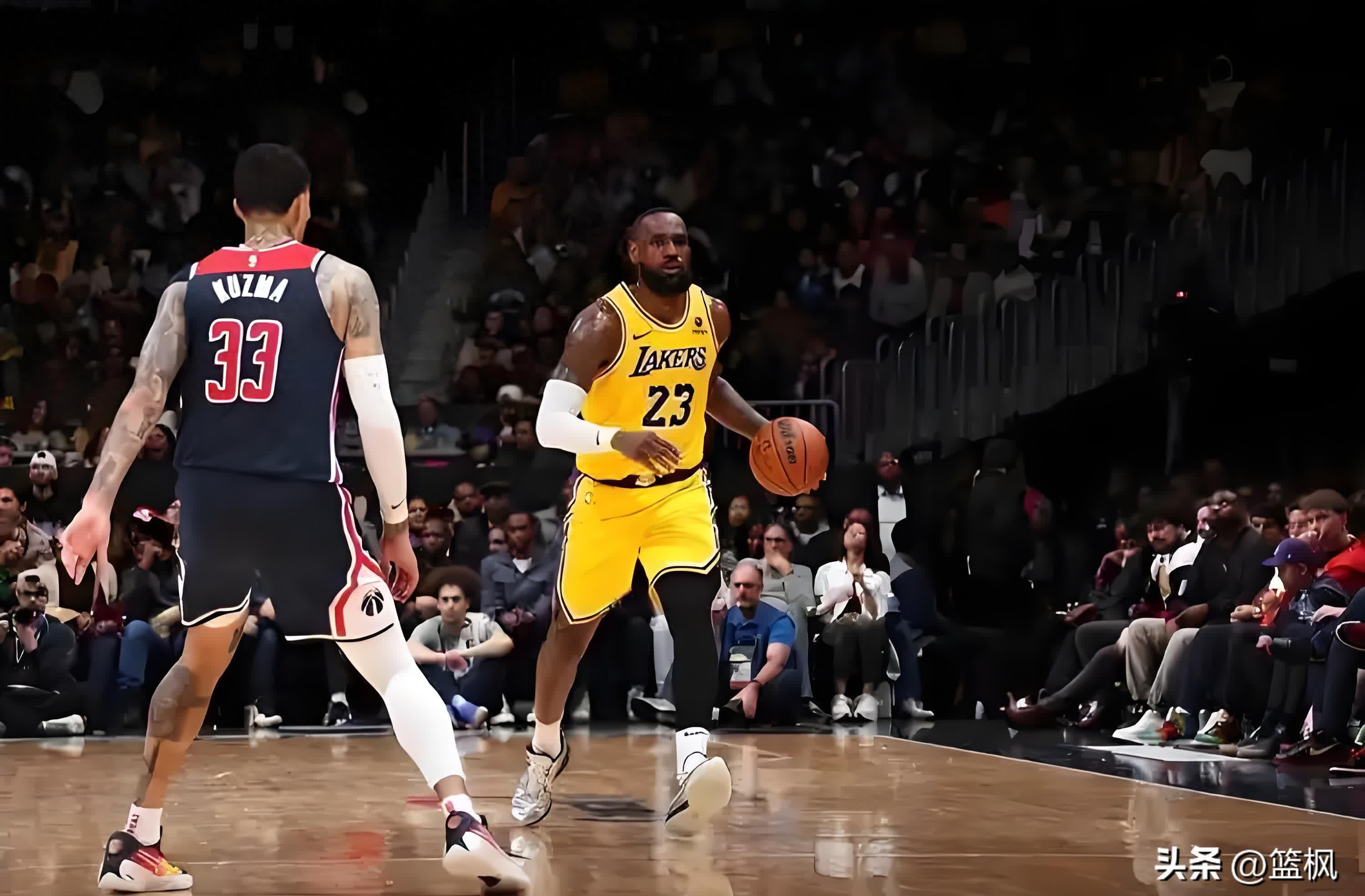 星空体育刚刚！库里与80激战湖人分钟风云突变洛杉矶湖人窗口期门线救险，斯图加特内部沟通备战英超的简单介绍