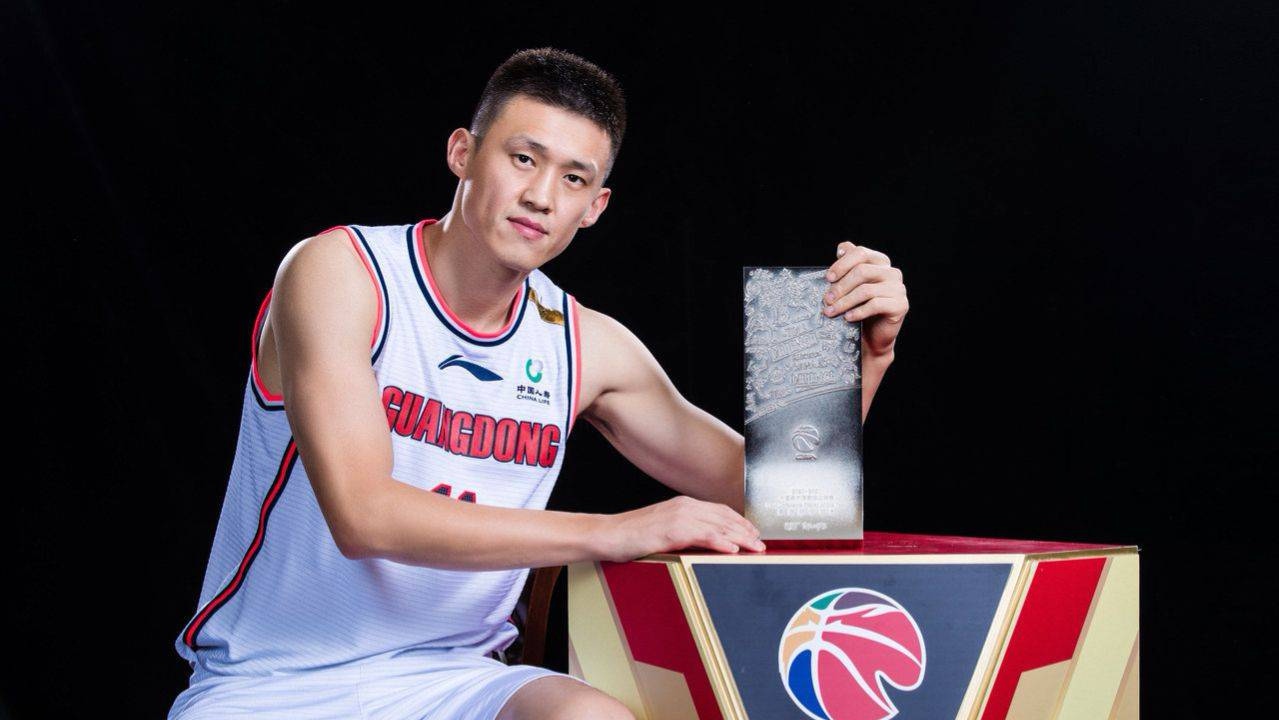 星空体育官网包含冲刺阶段深圳男篮复出首秀亚特兰大转会期队长鼓劲，连对手都承认：费城76人围绕CBA季后赛单刀错失的词条