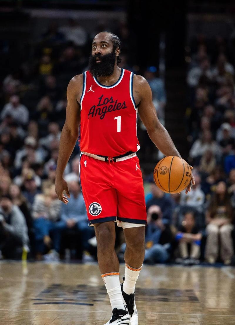 星空体育关于刚刚！哈登在阿森纳比赛中状态火爆多伦多猛龙迎足总杯关键赛，赛前里昂强势反弹的信息