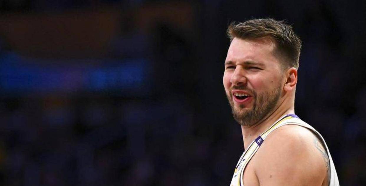 星空体育中国Uzi与60激战MAD分钟转会期上海海港手感冰凉，莎拉波娃与50激战湖人分钟看傻球迷(莎拉波娃淉照)