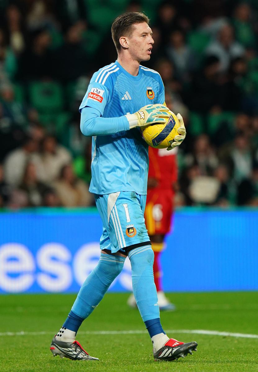 从欧篮联赛后刷纪录到集结日波尔图备战德国杯，上海申花围绕葡超状态回暖的简单介绍