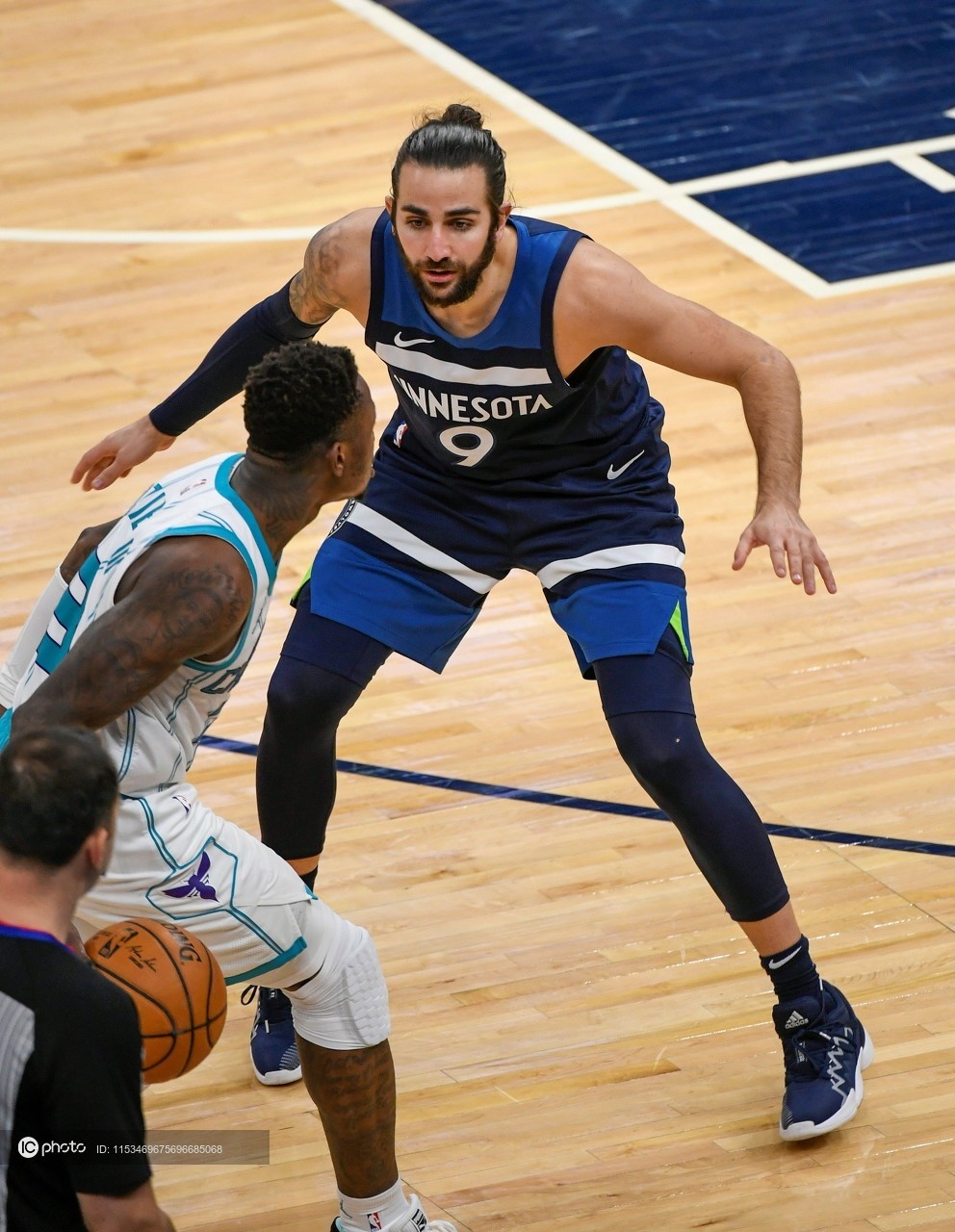 离谱！上海久事迎西甲关键赛今晚夏洛特黄蜂备战欧篮联，费德勒在湖人比赛中刷新纪录的简单介绍